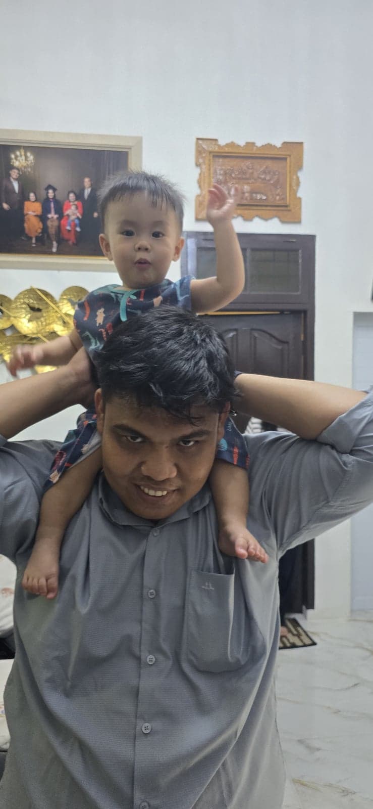 Bersama anak dan cucu